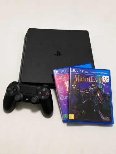 PLAYSTATION 4 1TB SLIM