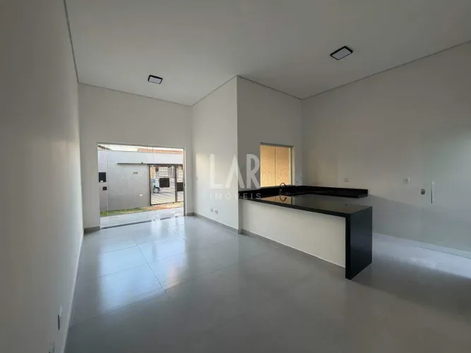 Casa Geminada à venda, 3 quartos, 1 suíte, 2 vagas, Santa Mônica - Belo Horizonte/MG