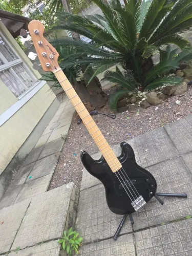 Baixo Precision Bass Southland