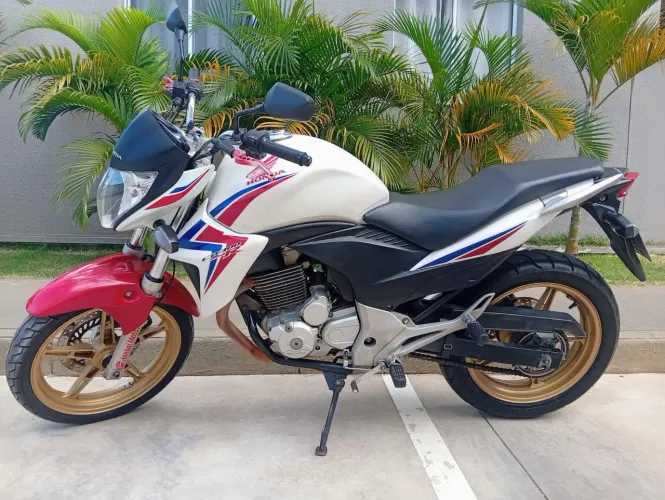 Moto de Garagem, super conservada!
