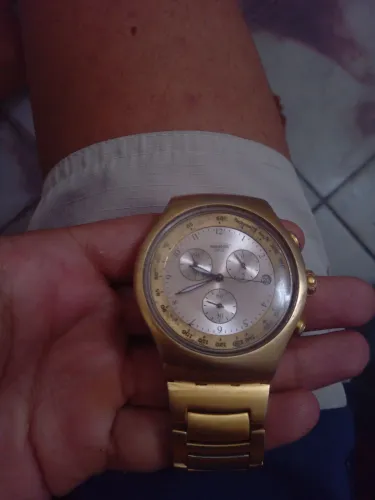 Relogio swatch vendo ou troco em ouro pra sair logo