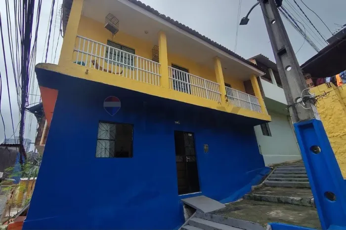 Linda casa no bairro Farol, Maceió: 2 suítes, 3 banheiros