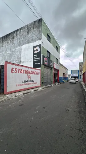 PRÉDIO NO CENTRO
