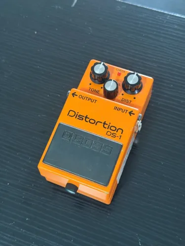 Boss DS1 Guitarra