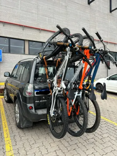 rack para 4 bikes, vertical, engate americano
