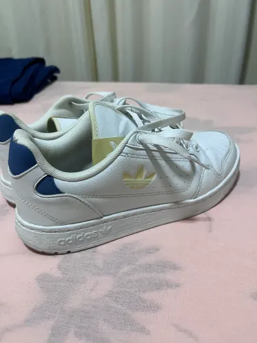 Tênis Adidas N36