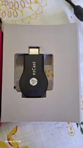 EZCast Espelhamento De Tela (Tipo Chromecast) - Pouco Uso