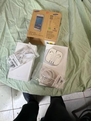Caixa de iPhone 6 ,iPhone 6s plus+fone Apple Original e caixa galax +2 fone galax
