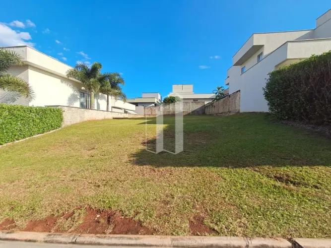 Lote 403 M² - Jardins Valência -