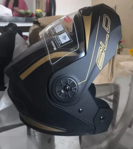 Capacete ROBOCOP com viseira retratil novo lacrado