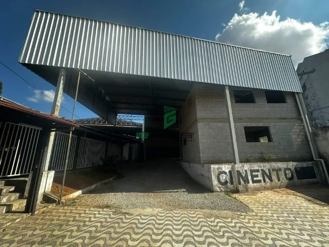 Galpão Comercial para Aluguel com 750 m² em Venda Nova, Belo Horizonte