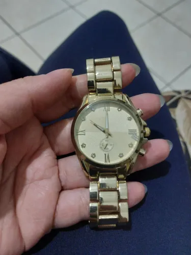 RELÓGIO DOURADO FEMININO/UNISSEX - R$ 25