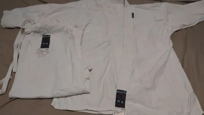 Kimono MEIK YO BRANCO TAMANHO 12 ANOS 