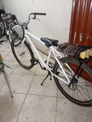 Vendo montadinha branca completa