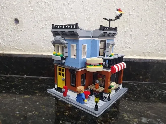 Lego Creator: Mercearia de Esquina 31050