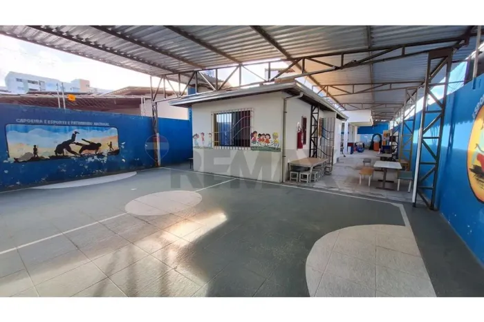 Ponto Comercial de escola - 360m2 - Prédio de Esquina - Aruana - Aracaju - R$ 850.000,00
