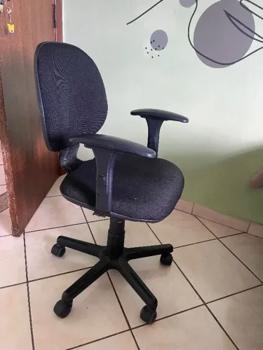 Cadeira Secretária com braços