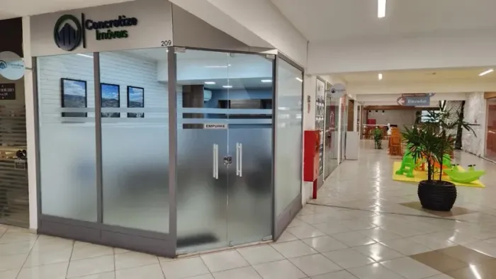 Loja mobiliada para locação no Braz Shopping em Juiz de Fora