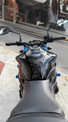 GSX 750