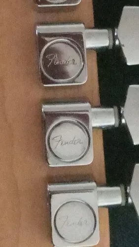 Guitarra Fender 