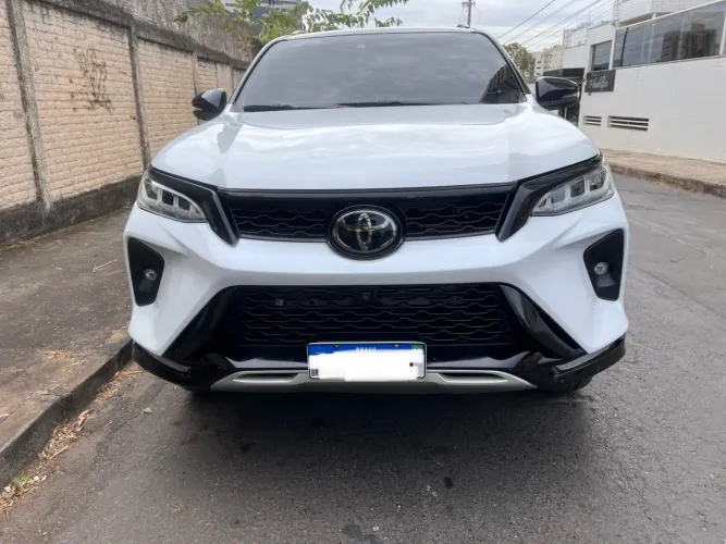 Toyota Hilux SW4 Diamond 2.8 TB 4X4 Die. Aut. 2023
