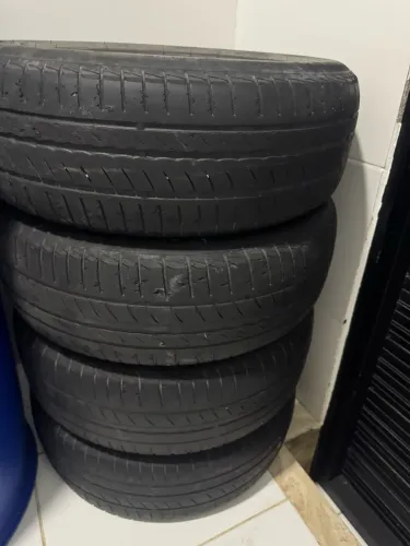 4 pneus Pirelli Cinturato P1 - 195/60 R16