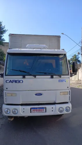 Caminhão Ford cargo 815 E