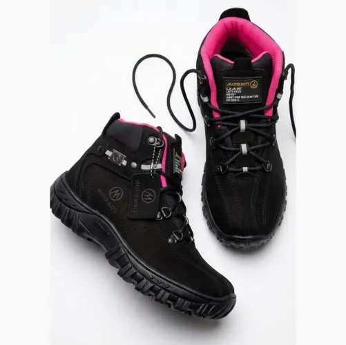 Bota Feminina Bico de PVC