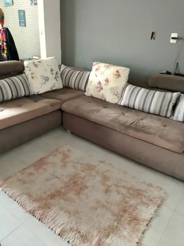 Sofá de canto! Cor cinza ? 7 lugares sofá são três partes 1 com 1 , outro com 2 lugar e 3