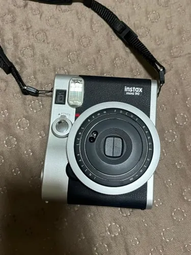 Câmera instax mini 90 fujifilm Neo Classic