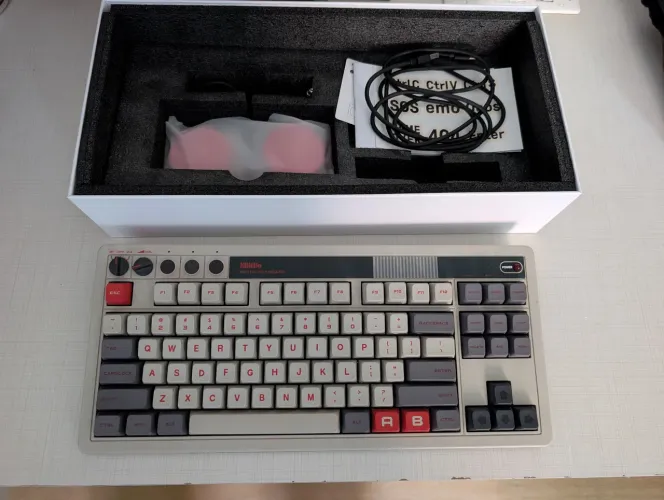Teclado mecanico 8bitdo retrô N edition