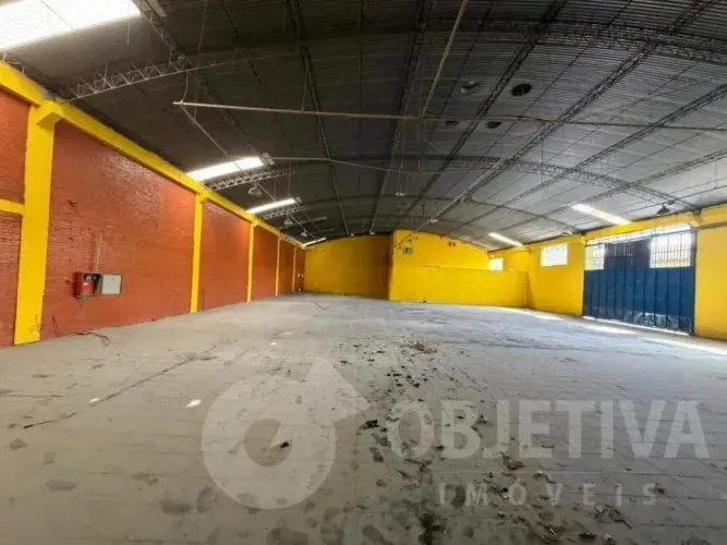 Galpão para aluguel, 10 vagas, CUSTODIO PEREIRA - UBERLANDIA/MG