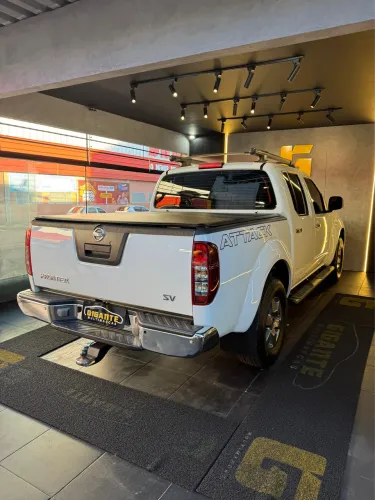 Nissan Frontier SV At.cd 4X4 2.5 TB Diesel Mec. 2013