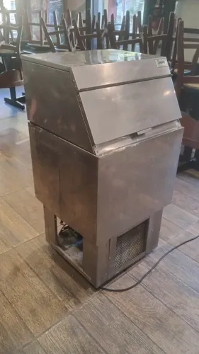 Máquina de Fazer Gelo Everest