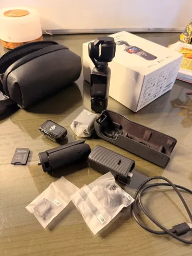 Câmera DJI Osmo Pocket 3 Creator Combo