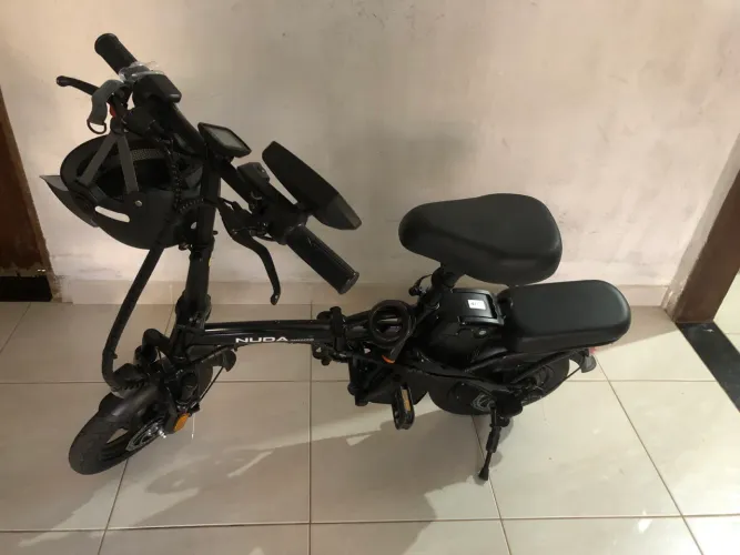 Vende-se esta bicicleta elétrica marca NUDA