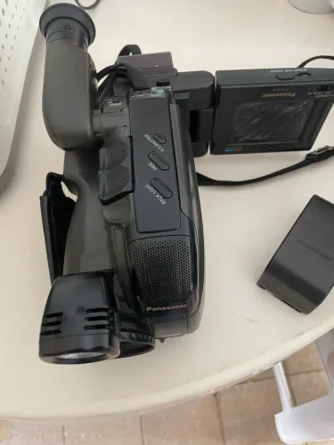 Câmara filmadora Panasonic (não está funcionando)