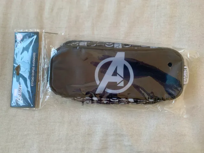 Estojo Escolar Avengers
