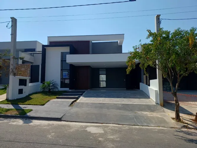 Casa de Luxo em Condomínio na Aparecidinha, Sorocaba-SP: 3 Quartos, 3 Suítes, 4 Vagas - 18