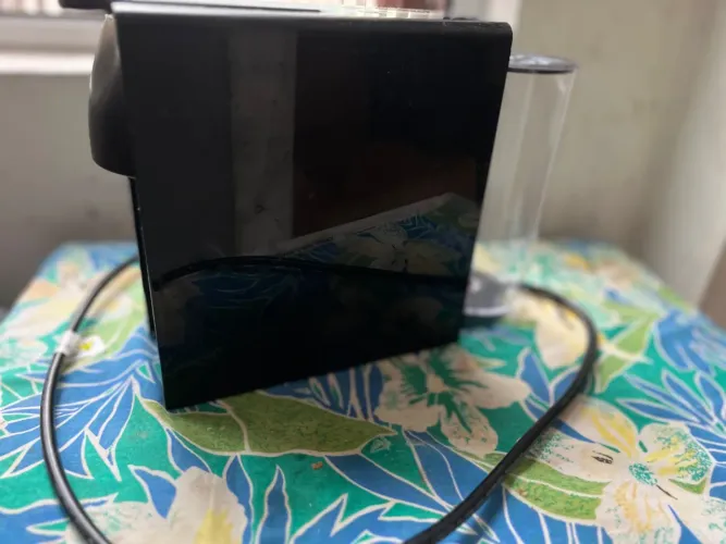 Cafeteira Nespresso Essenza Mini Preta 