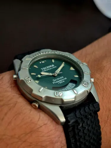 Technos - Skydiver T205.47 - Chronoalarm. Mostrador Verde, Raridade!