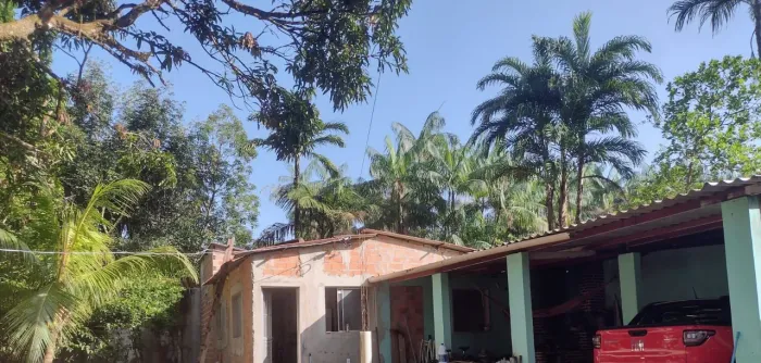 Casa/chácara 2 suítes, cozinha, copa, sala e garagem