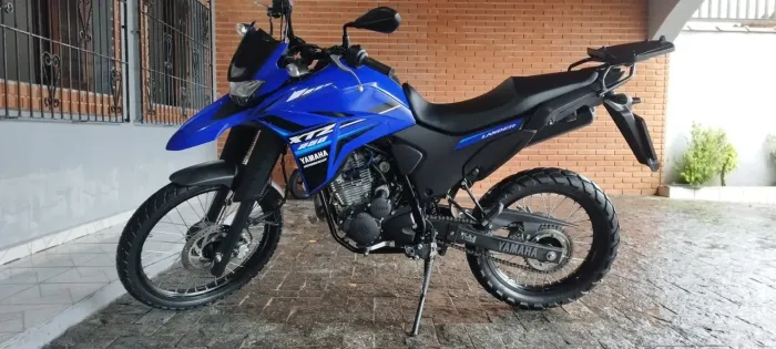 XTZ 250 Lander 2023 km 6,800