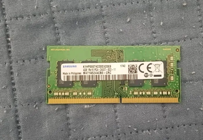 Memória RAM para Notebook Samsung 4GB DDR4 2400MHz