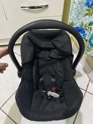 Bebê Conforto Grid Black da marca Galzerano, indicado para crianças de 0 a 13 kg
