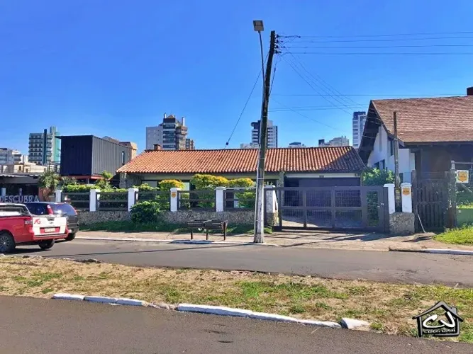 Réveillon 2027 - Casa c/ 4 Quartos (1 c/ AR) - Beira Mar- Praia Grande