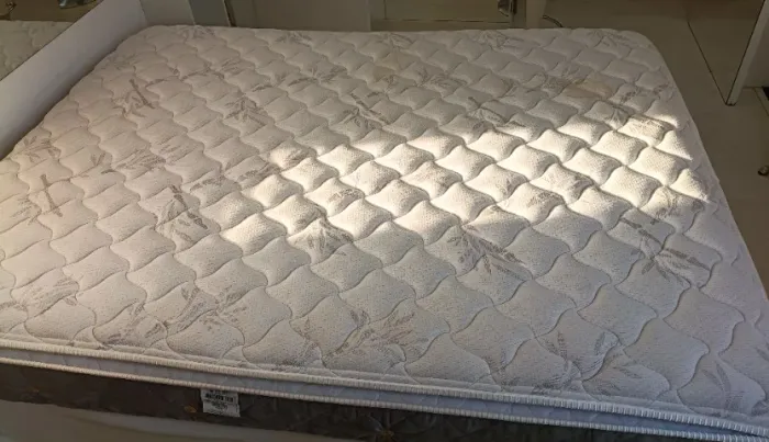 Cama box casal e colchão