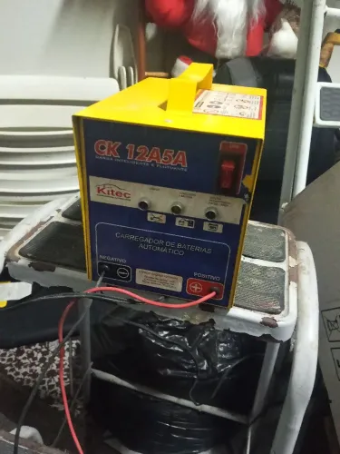 Carregador de Baterias Automático