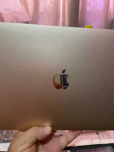 Lindo MacBook