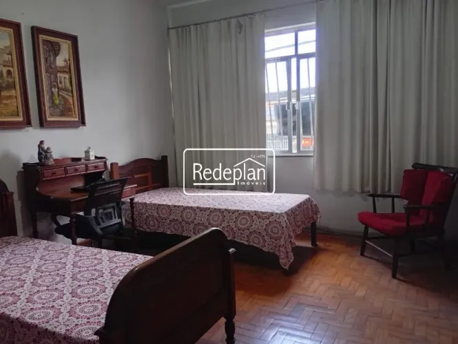 Apartamento Bem Localizado no Ano Bom/BM